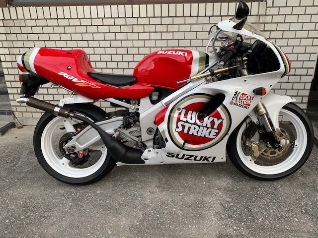 SUZUKI RGV250 ガンマ(Γ) VJ21 燃料タンク